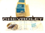 72 CHEVY IMPALA GRILLE EMBLEM NOS 6263032
